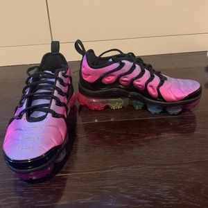 Nike vapormax plus be true